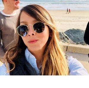 Meet your Posher, Daniela